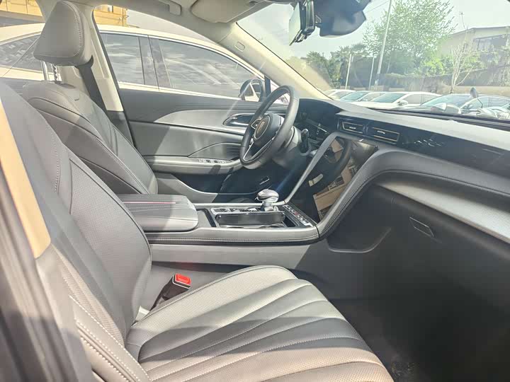 Photo 9 - Hongqi H5
