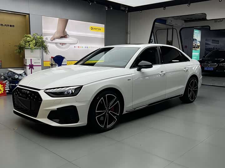 Photo 1 - Audi A4L