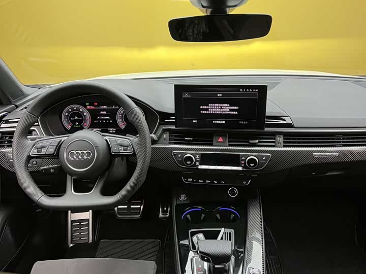 Photo 5 - Audi A4L