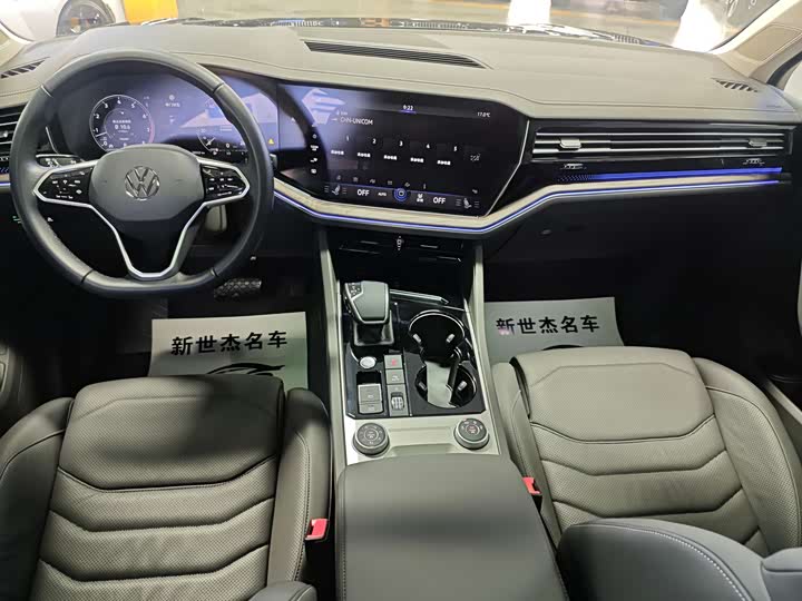 Фото 5 - Volkswagen Touareg