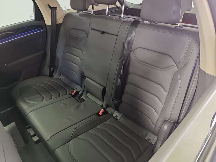 Фото 6 - Volkswagen Touareg