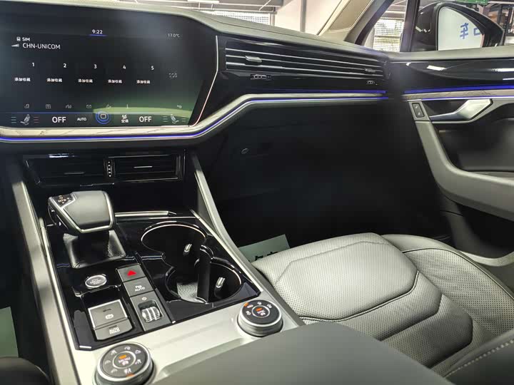 Фото 9 - Volkswagen Touareg