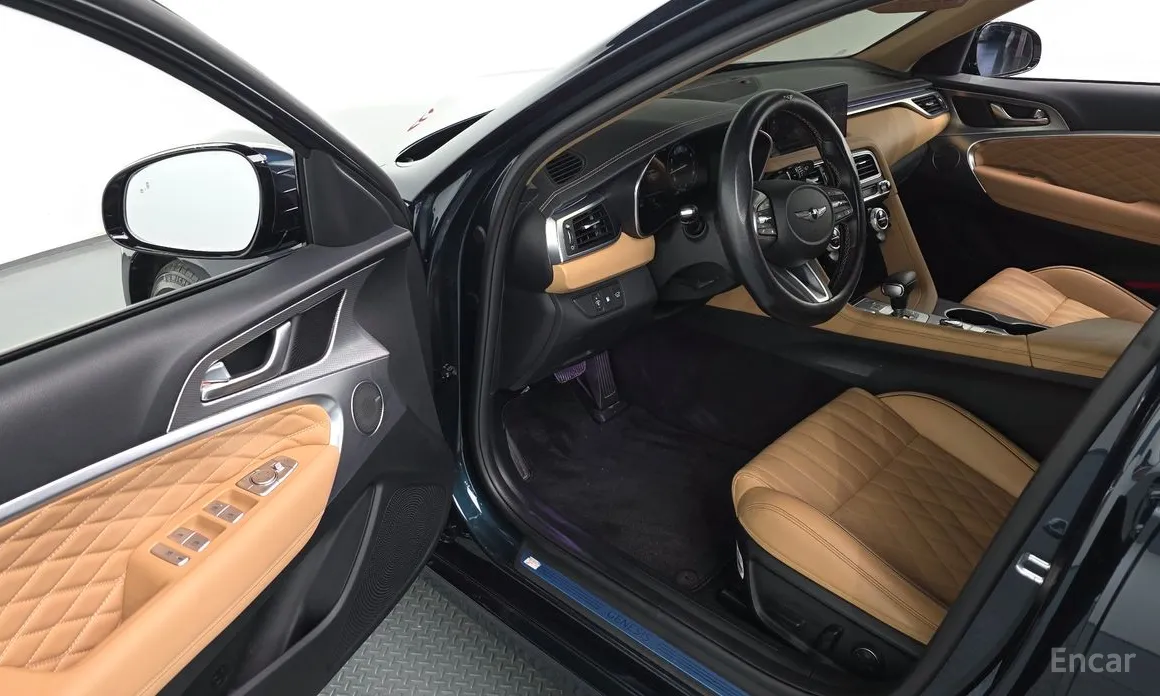 Photo 10 - Genesis G70