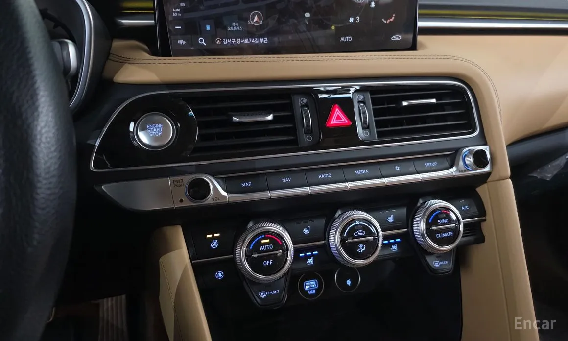 Photo 17 - Genesis G70