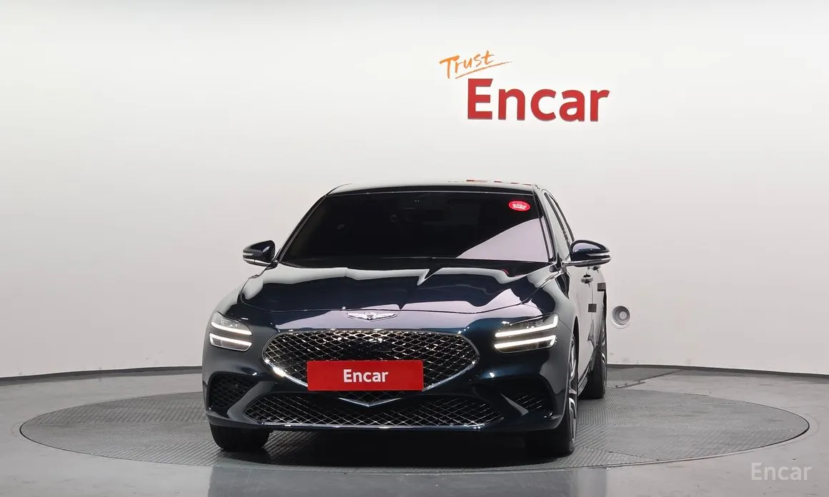 Photo 3 - Genesis G70