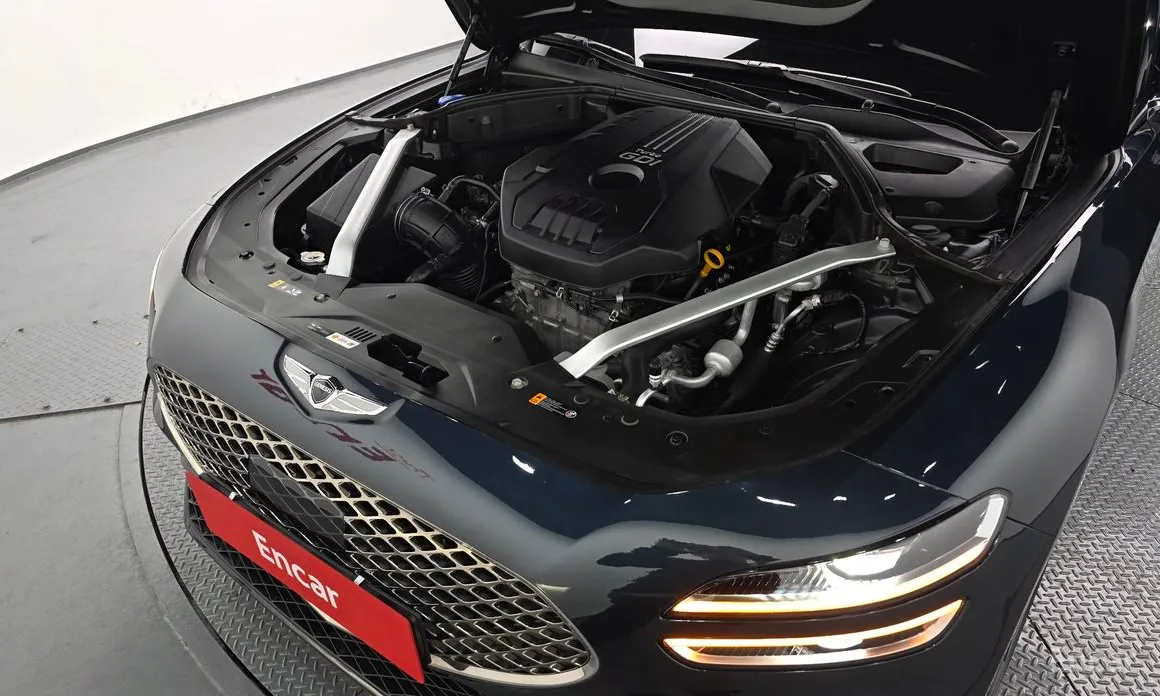 Photo 6 - Genesis G70