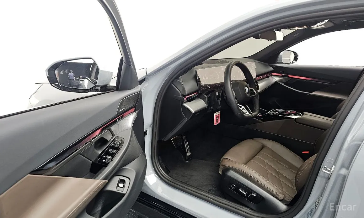 BMW 5 Series 2023 520i M Sport