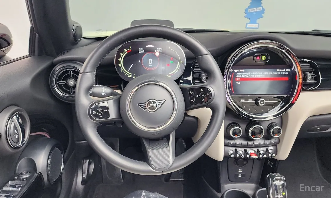 Mini Cooper Convertible 2001 Classic Launch Pack