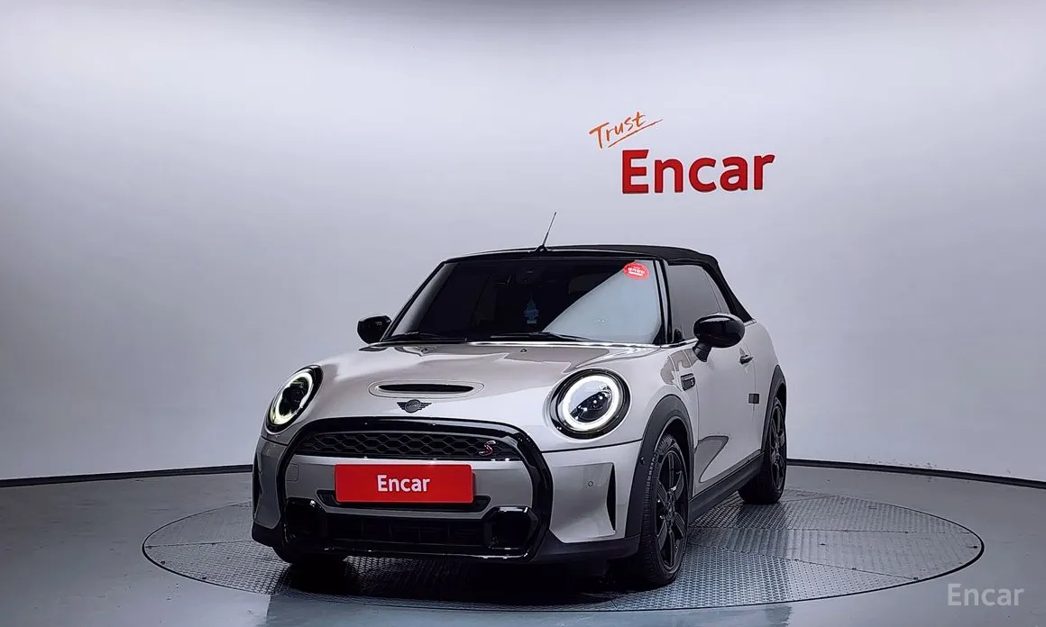 Mini Cooper Convertible 2001 Classic Launch Pack