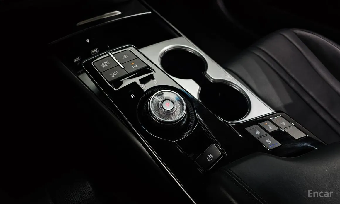 Photo 9 - Kia K8