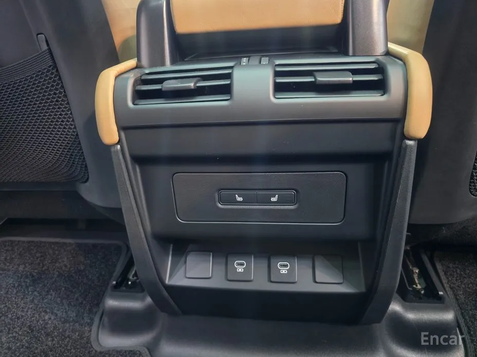 Land Rover Defender 2020 110 P300 X-Dynamic SE