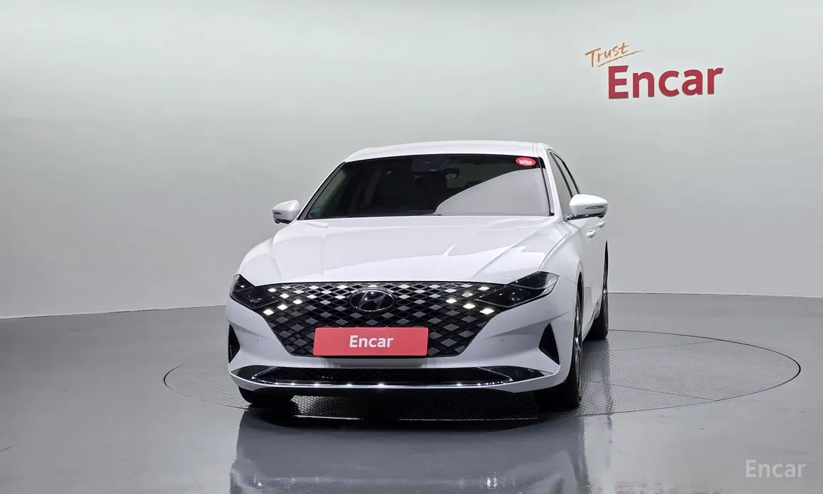 Фото 3 - Hyundai Grandeur