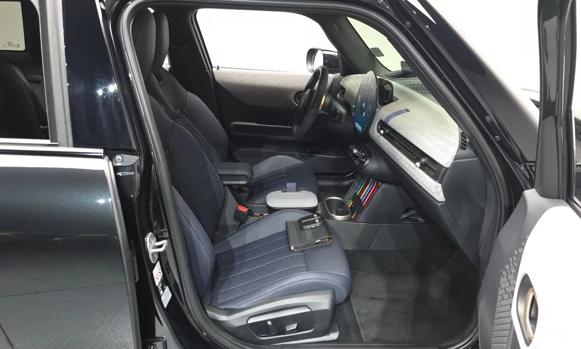 Mini Cooper 2024 5 Door Favoured