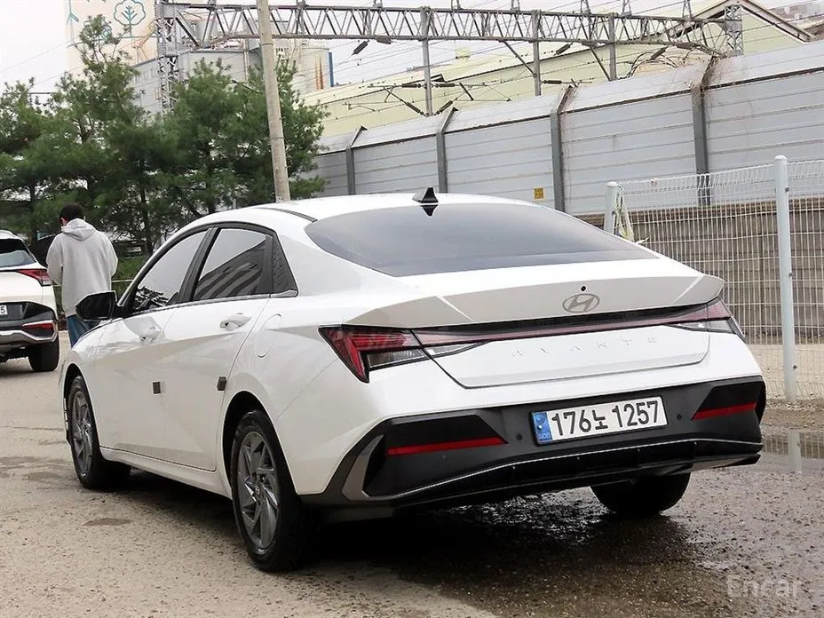 Hyundai Avante 2023 1.6
