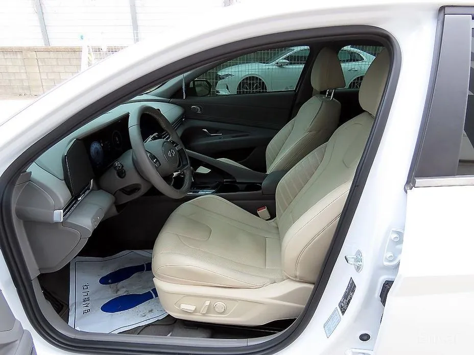 Hyundai Avante 2023 1.6