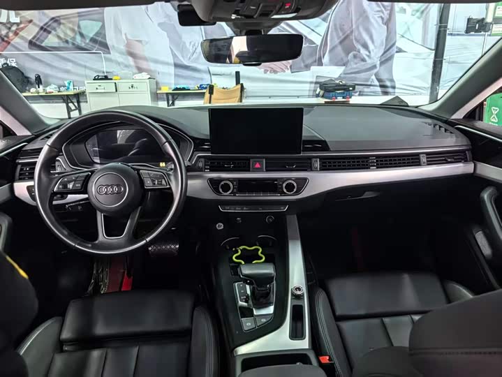 Photo 4 - Audi A5