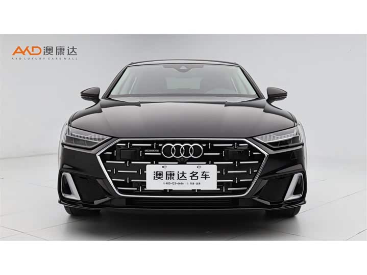 Фото 2 - Audi A7L
