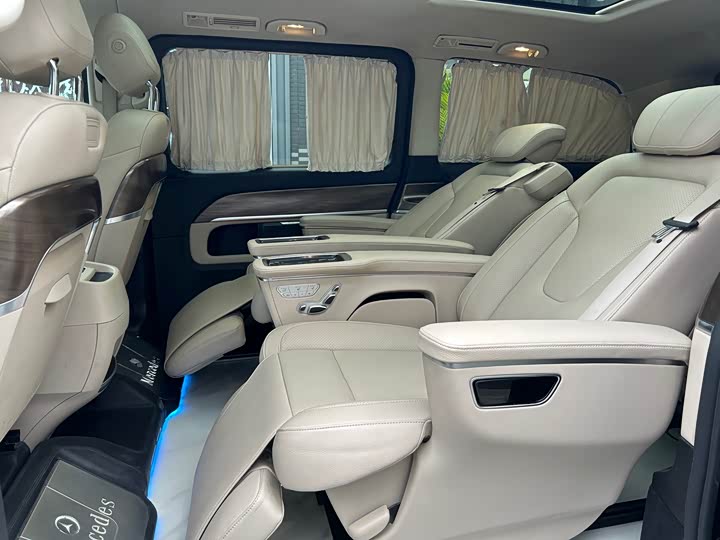Mercedes-Benz V-Class 2021 2021款 V 260 尊贵版