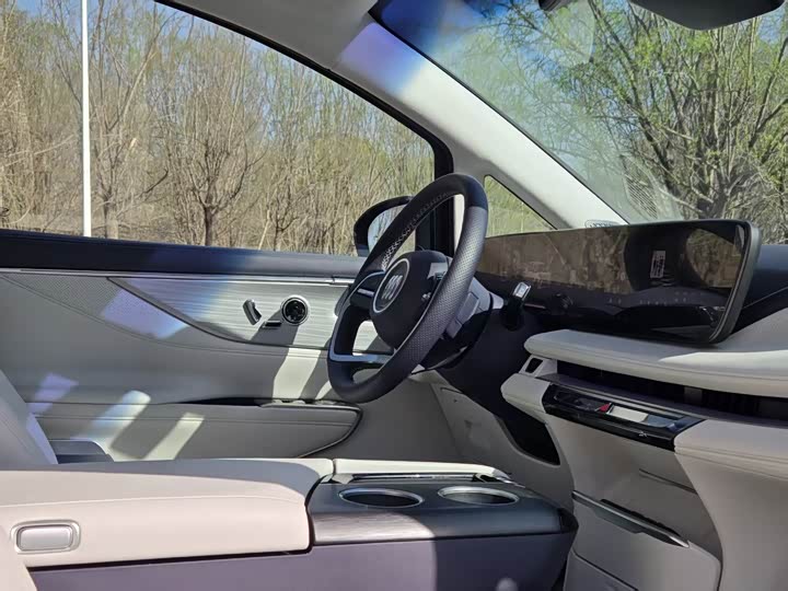 Buick GL8 Hybrid 2026 2026款 陆尊 奢享版