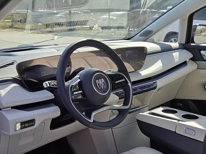 Buick GL8 Hybrid 2026 2026款 陆尊 奢享版