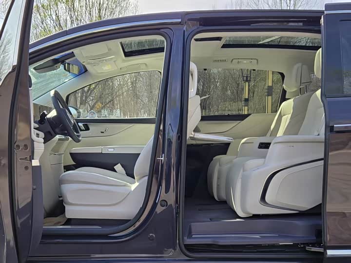 Buick GL8 Hybrid 2026 2026款 陆尊 奢享版