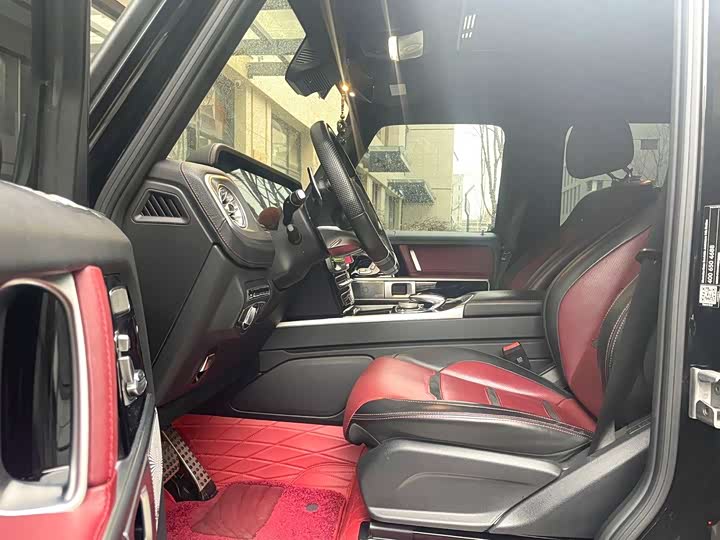 Zdjęcie 7 - Mercedes-Benz G-Class AMG