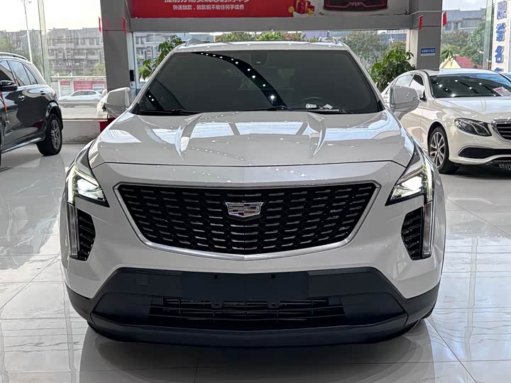 Фото 2 - Cadillac XT4