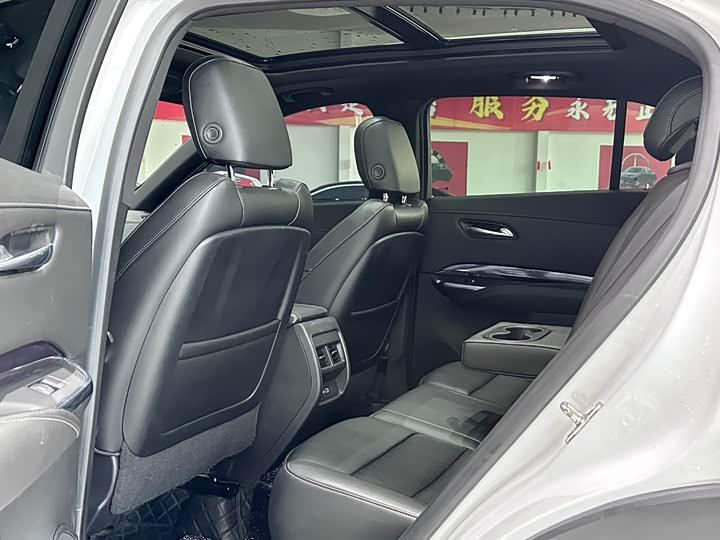 Фото 5 - Cadillac XT4