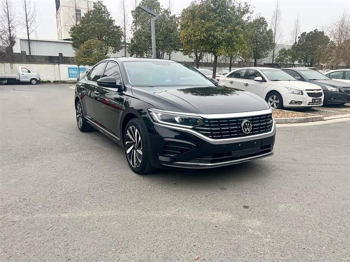 Фото 3 - Volkswagen Passat