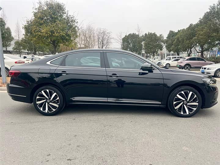Фото 4 - Volkswagen Passat