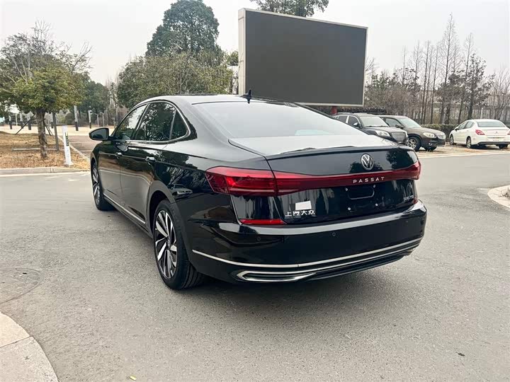 Фото 5 - Volkswagen Passat