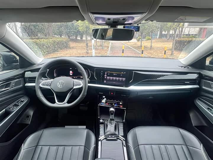 Фото 9 - Volkswagen Passat
