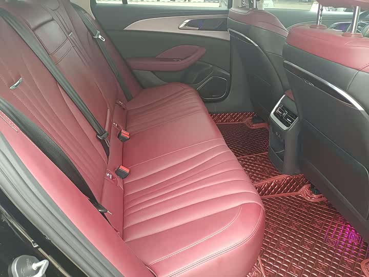 Photo 8 - Hongqi H5