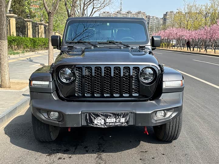 2023 Jeep Gladiator
