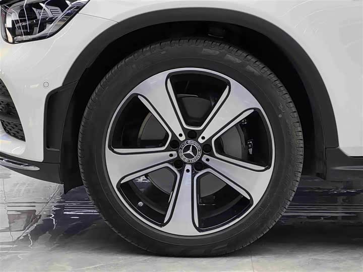 Фото 4 - Mercedes-Benz GLC-Class