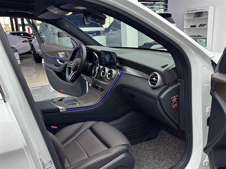 Фото 8 - Mercedes-Benz GLC-Class