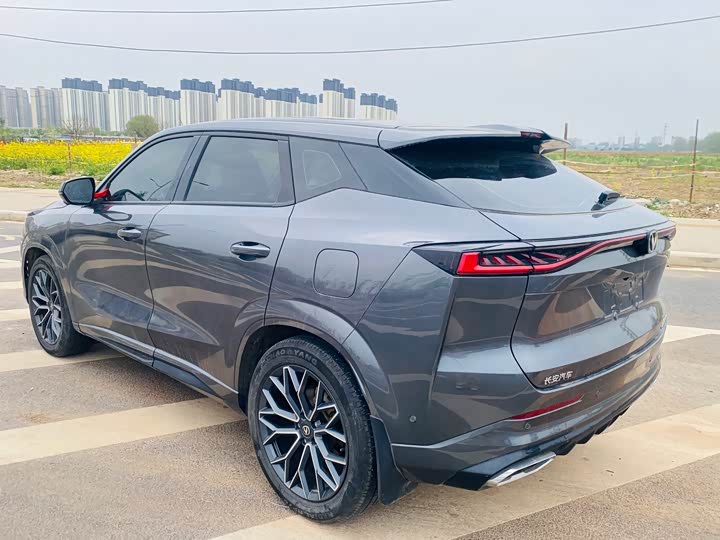 Changan UNI-Z Hybrid 2024 2024款 蓝鲸智电iDD 125km 卓越型