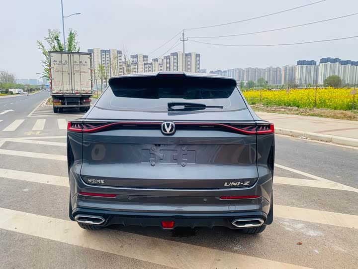 Changan UNI-Z Hybrid 2024 2024款 蓝鲸智电iDD 125km 卓越型