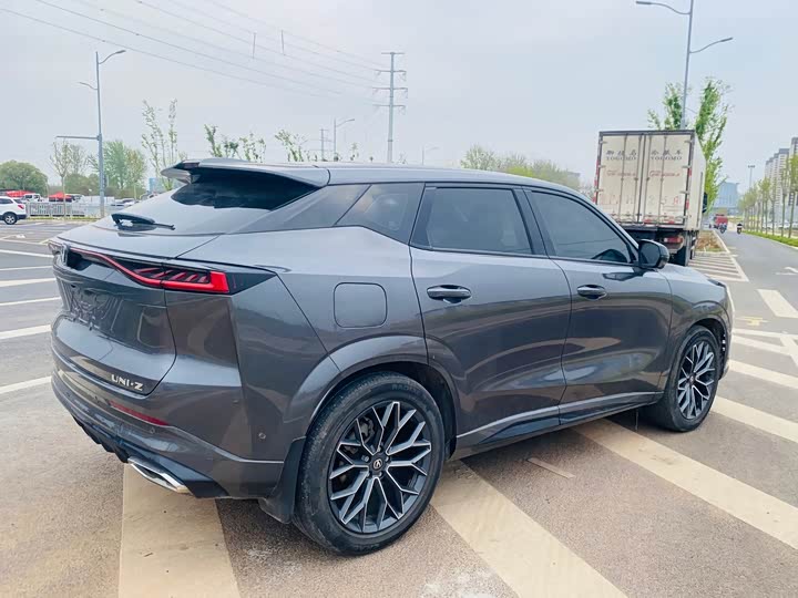 Changan UNI-Z Hybrid 2024 2024款 蓝鲸智电iDD 125km 卓越型