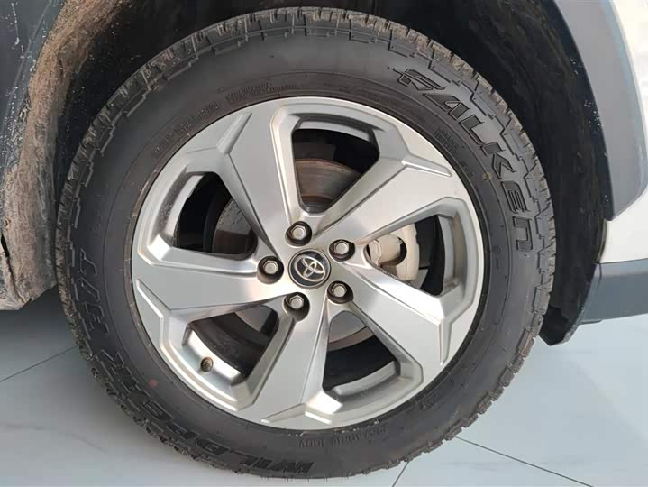 Toyota RAV4 2021 2021款 2.0L CVT两驱风尚PLUS版