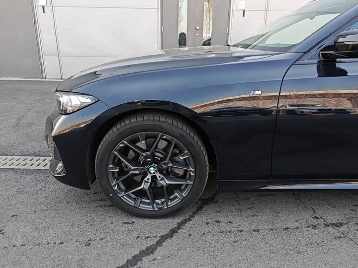BMW 3 Series 2025 2025款 330Li M运动曜夜套装