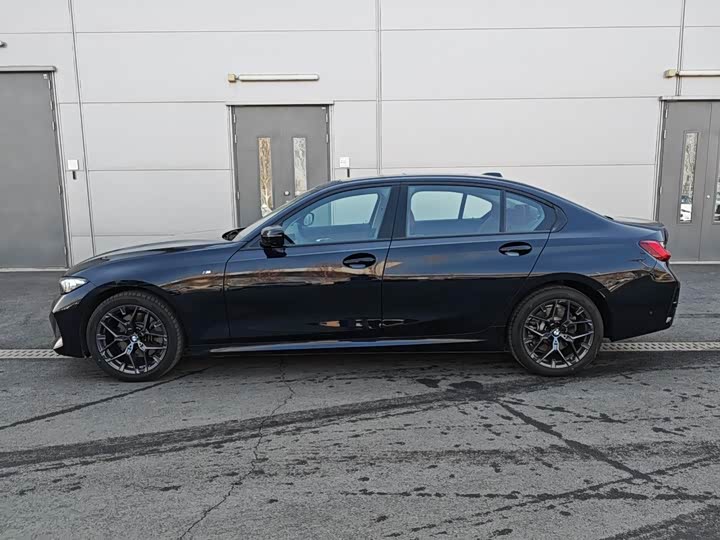 BMW 3 Series 2025 2025款 330Li M运动曜夜套装