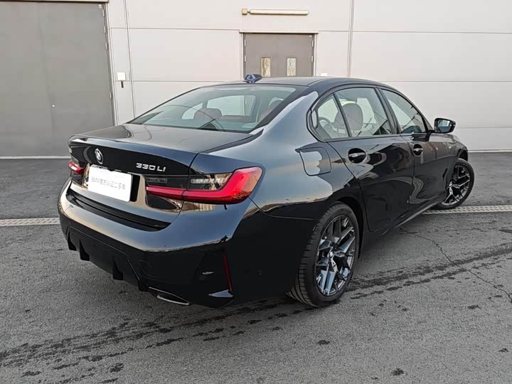 BMW 3 Series 2025 2025款 330Li M运动曜夜套装