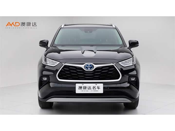 Photo 2 - Toyota Highlander