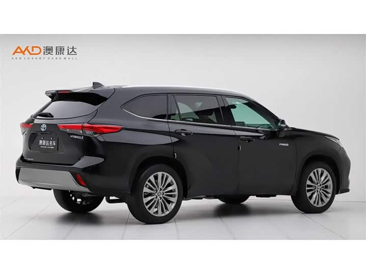 Photo 3 - Toyota Highlander