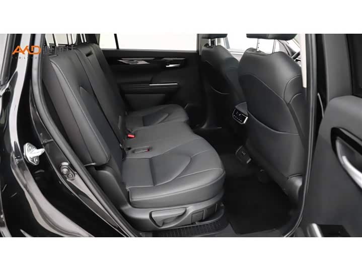 Photo 8 - Toyota Highlander