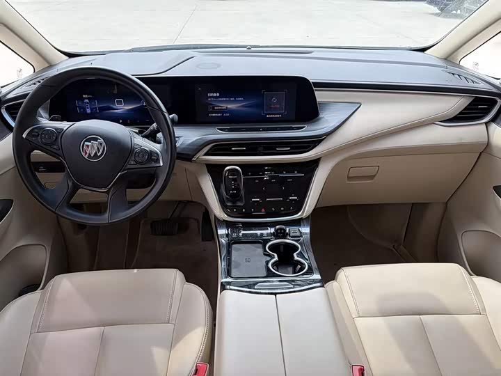 Photo 9 - Buick GL8 ES