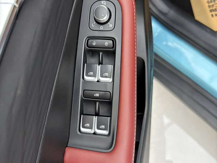 Photo 8 - Geely Coolray
