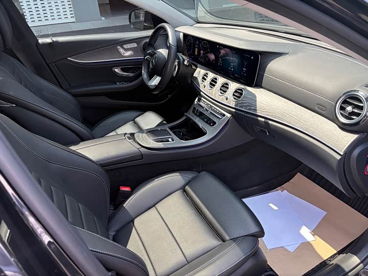 Фото 8 - Mercedes-Benz E-Class