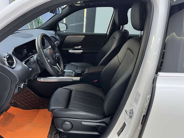 Mercedes-Benz GLB-Class 2022 2022款 改款二 GLB 200 动感型